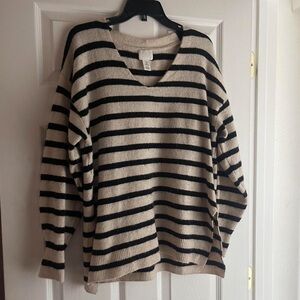 Black and Cream H&M sweater